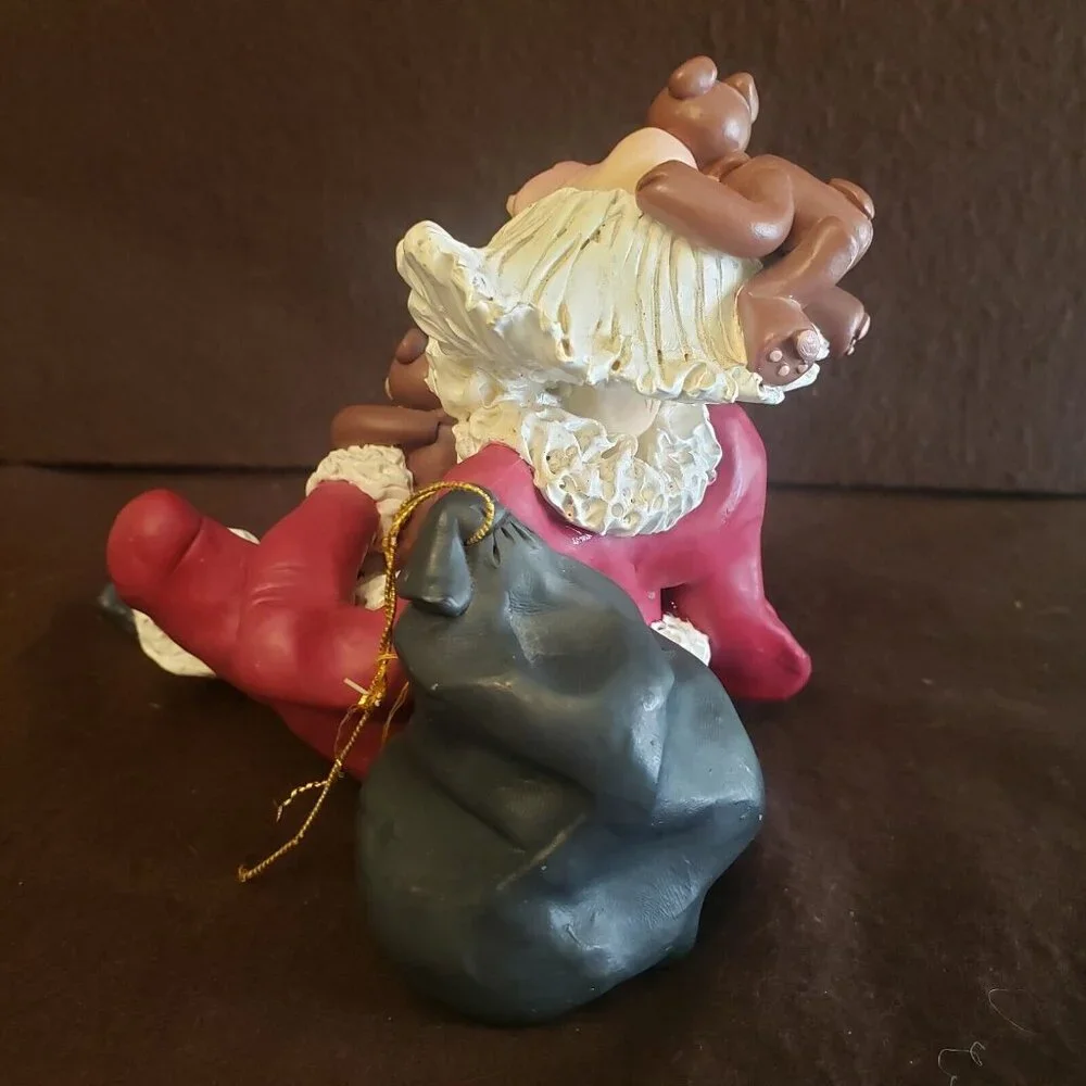 Vintage Possible Dreams Mini Munchikins Santa 1992 Figurine with bears resin Sad